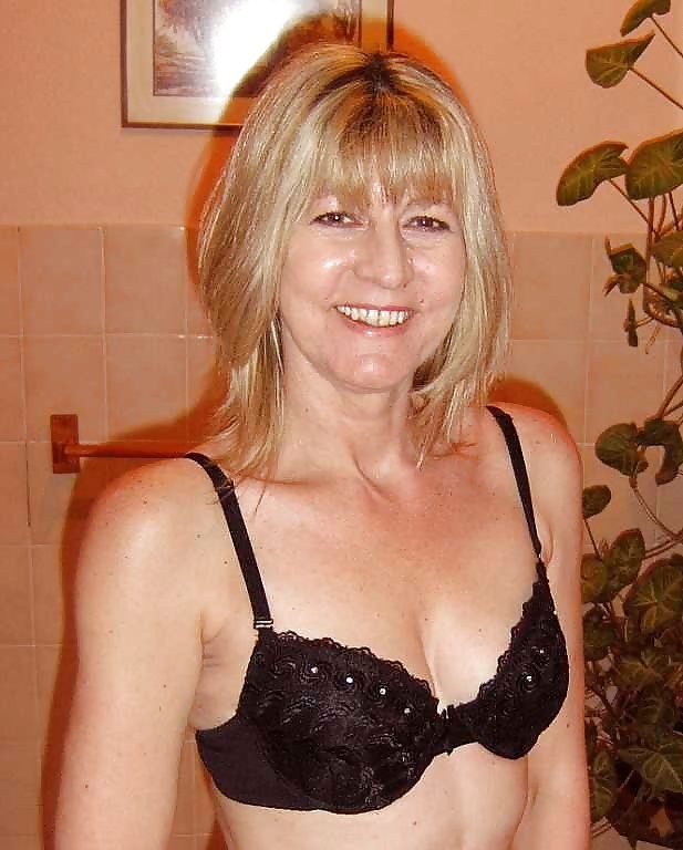 M i l f s de uk
 #7073327
