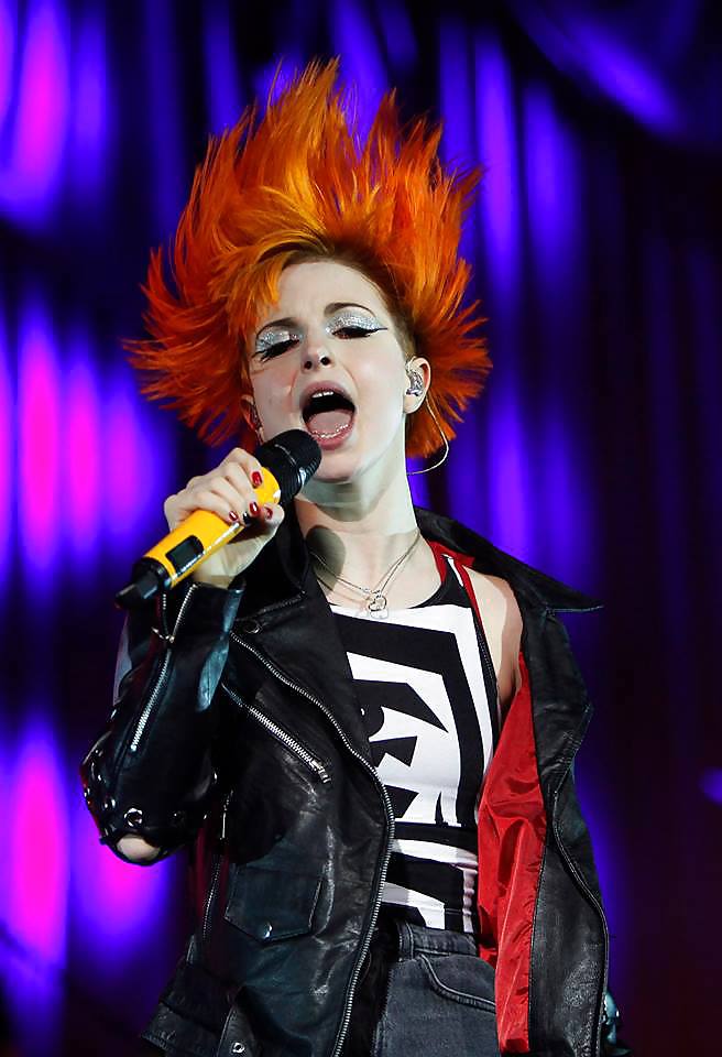 Hayley williams
 #22661557