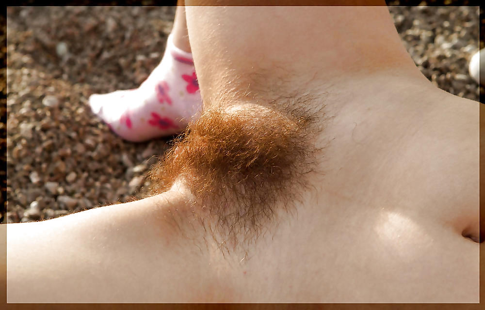 Figa pelosa amatoriale,16 hairy pussy amateur,16 cono peludo
 #18917196