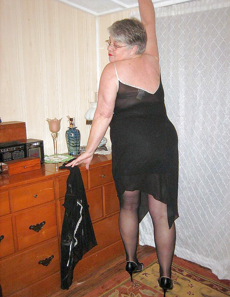 Josee: Alt Wird Ein Haar Aus Und Zeigt Ihre Dicken Hintern #13102135