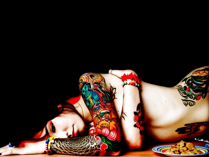 刺青をした女性たち
 #2122612