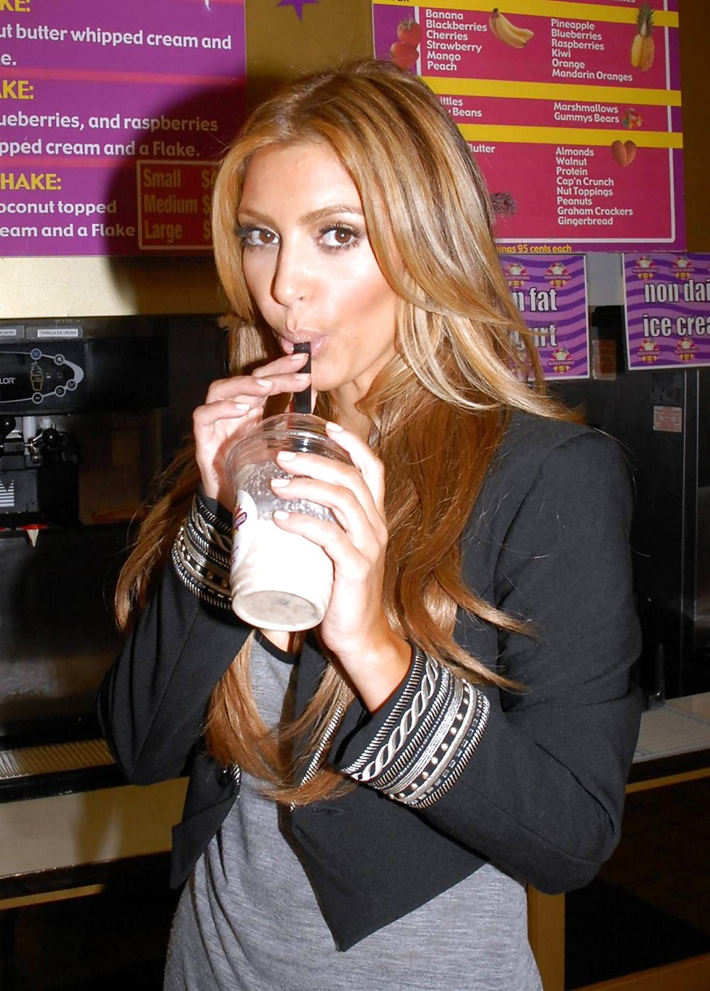 Kim Kardashian à Des Millions De Milk-shakes à Los Angeles #2141176