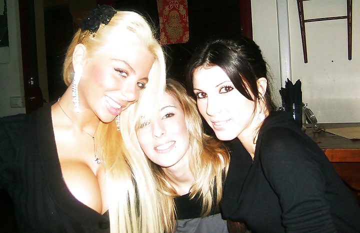 Nice Bimbo Babe & Friends #8354874