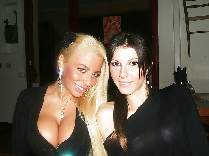 Nice Bimbo Babe & Friends #8354940