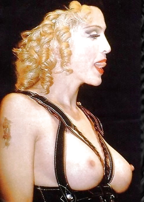 Madonna - ¡caliente! todo desnudo tetas y coño milf
 #12530189