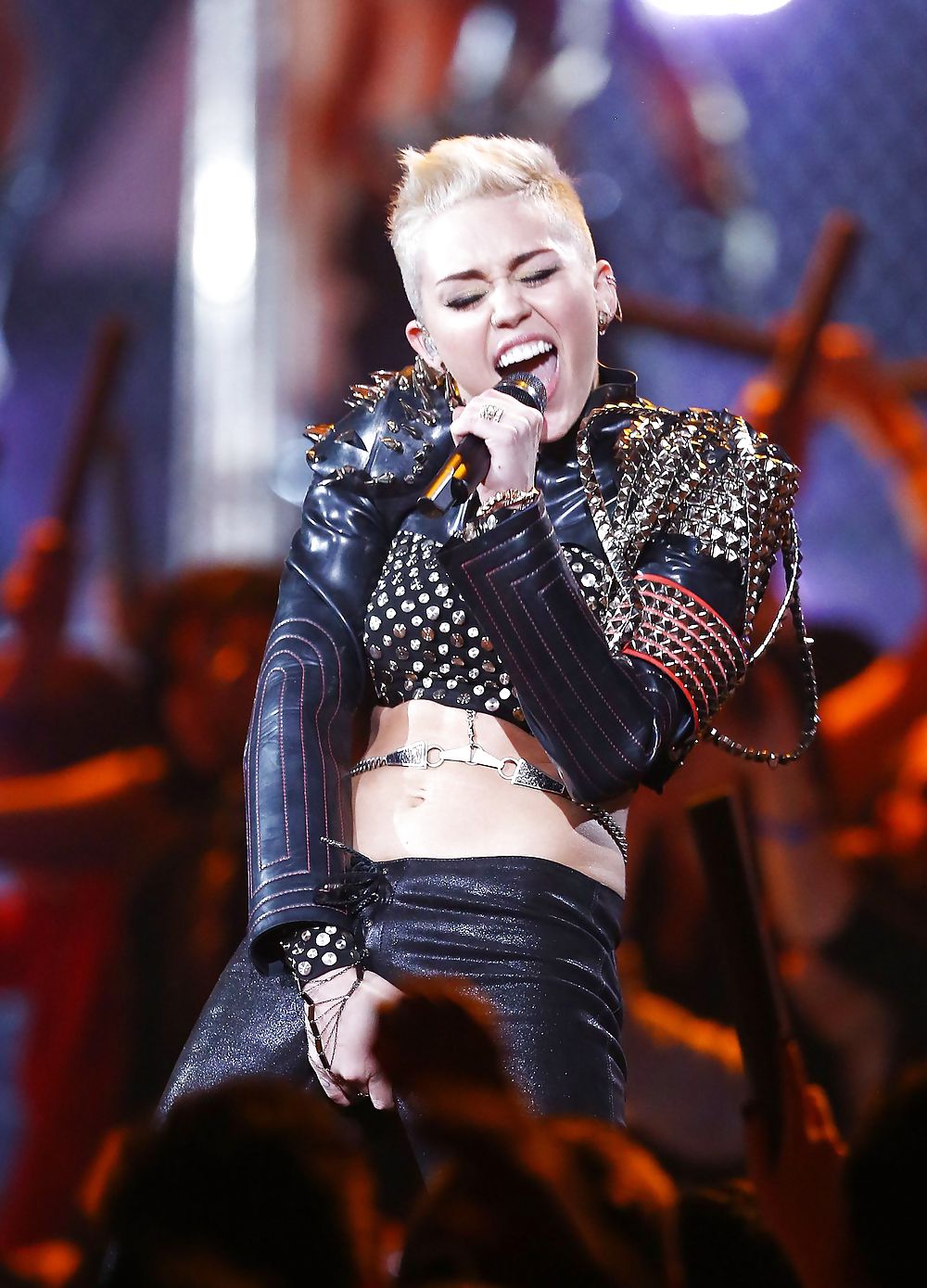 Miley cyrus
 #15227173