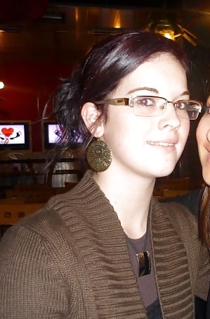Brunettes #3380768