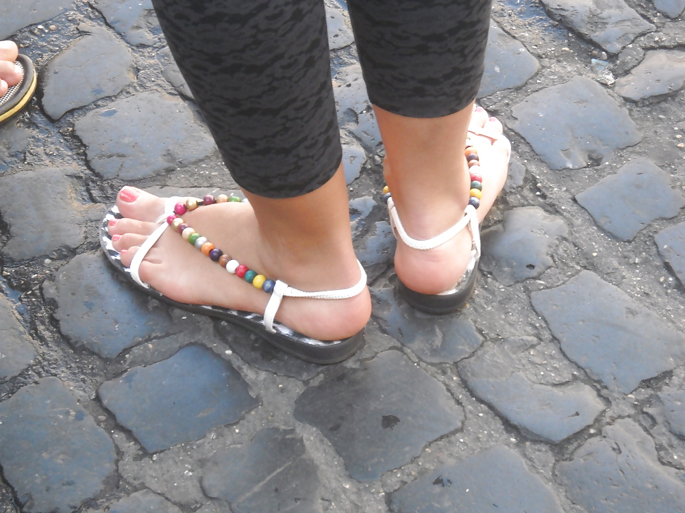 Feet in the city 4 #3768348