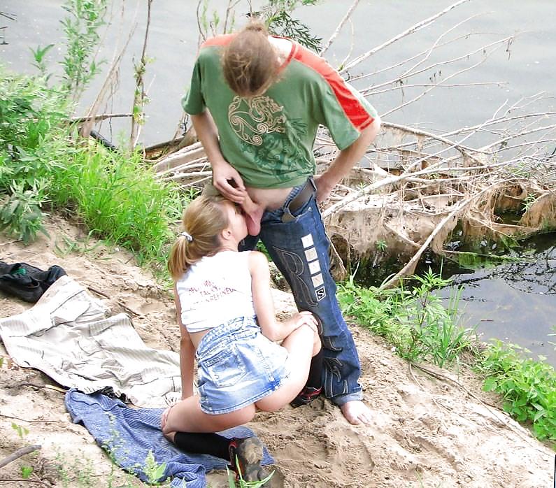 Jeune Couple Baise En Plein Air 02 à La Voile #5047787