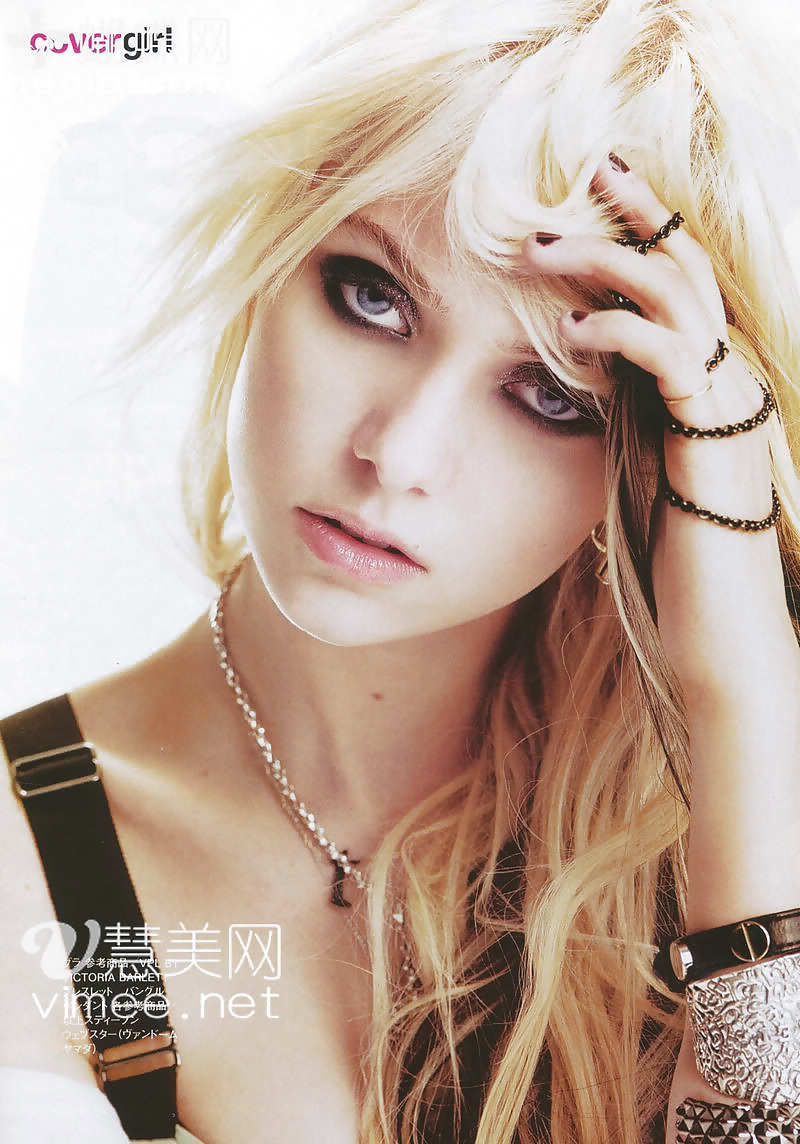 Taylor Momsen #18755952