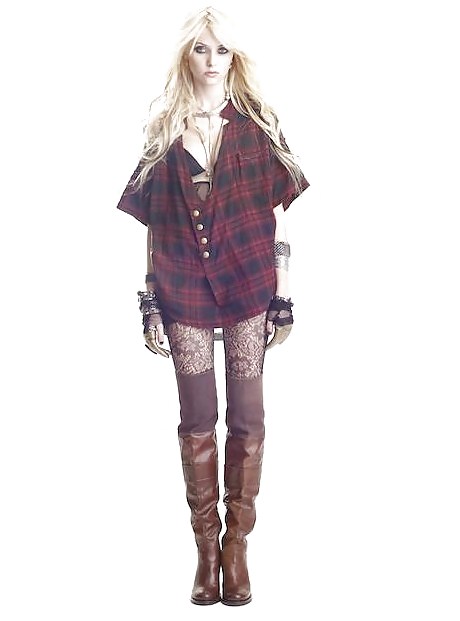 Taylor Momsen #18756089