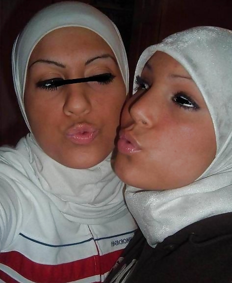 Chica árabe no porno, con o sin hijab ii
 #10662818