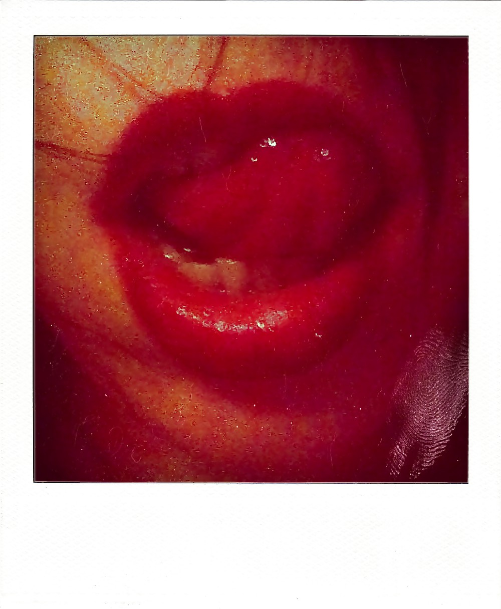La sua bocca sexy, le sue labbra e la sua lingua... 
 #16994231