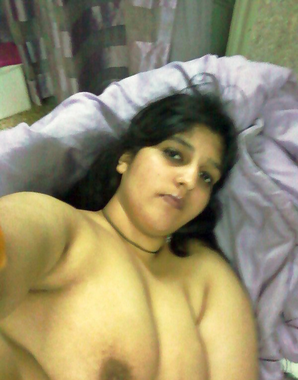 Hot indian showing big boobs #6882224