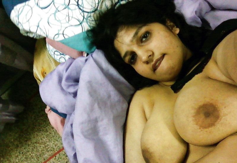 Hot indian showing big boobs #6882232