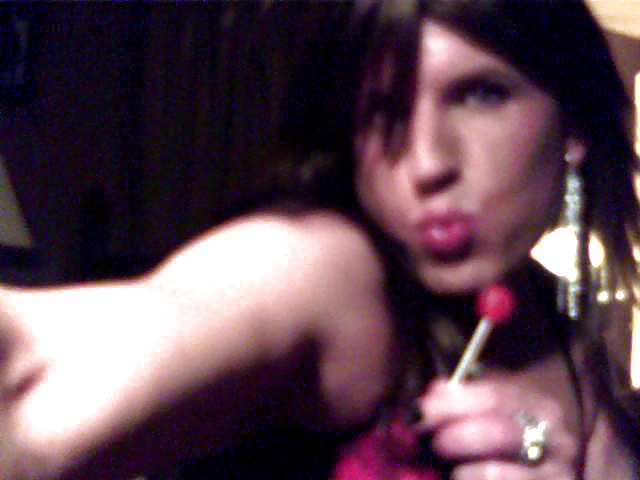 Gurl in red
 #5557449