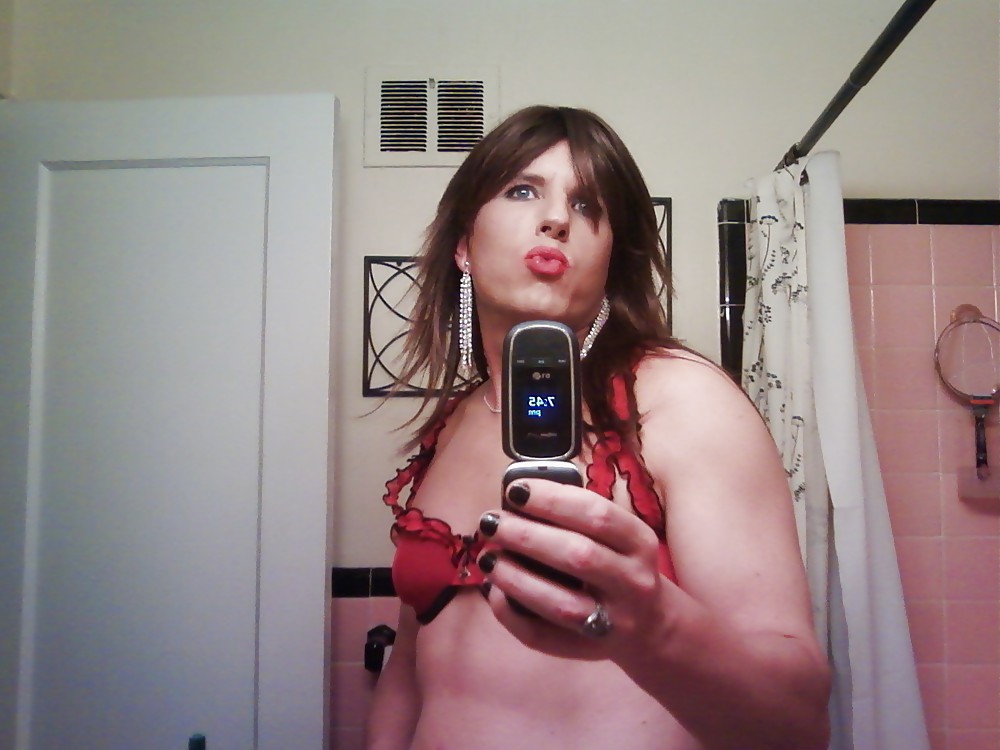 Gurl In Rot #5557452
