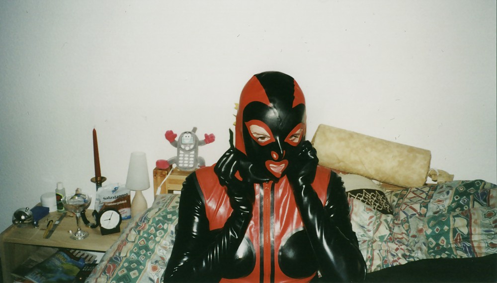 Bitch in Latex mit Maske #8595644