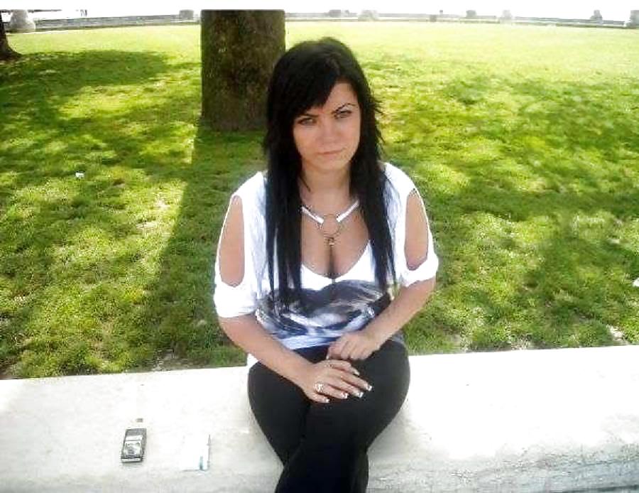 ルーマニア人女性：monika
 #14228227