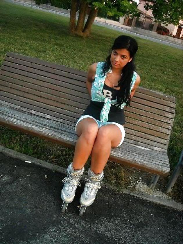 ルーマニア人女性：monika
 #14228245