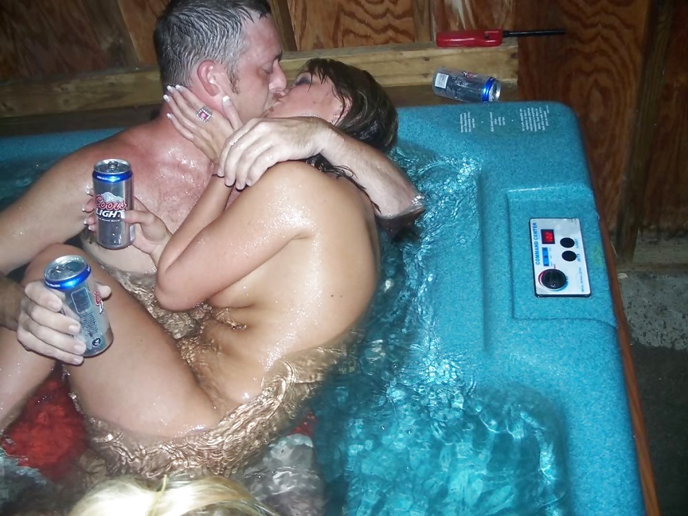 Hot Hottub Salvage together #9522502