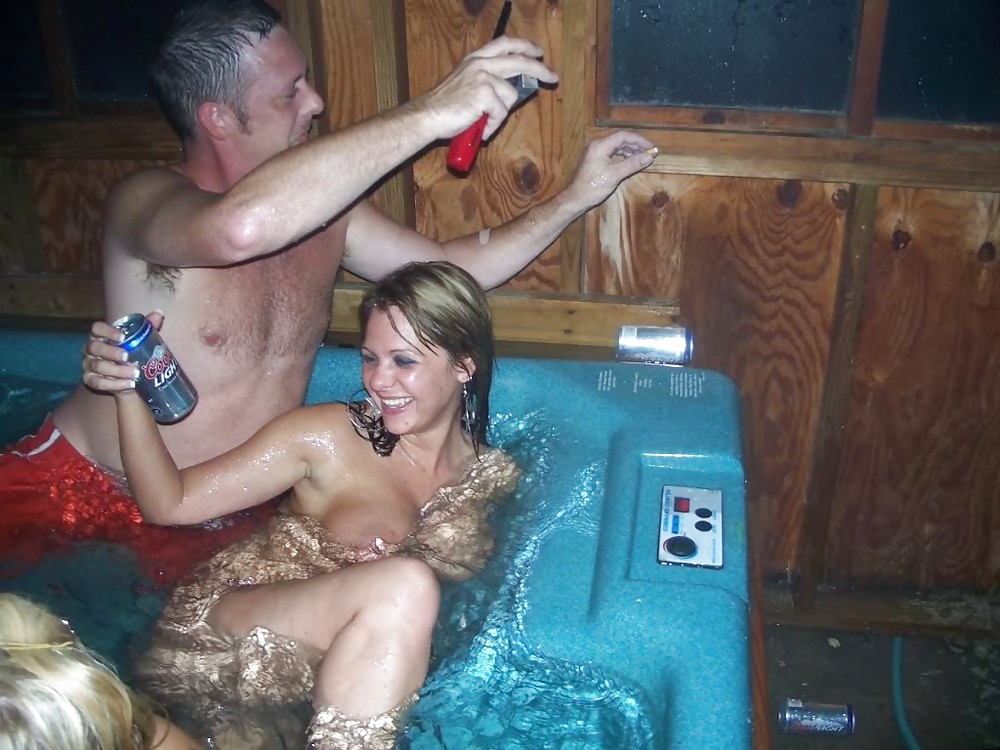 Hot Hottub Salvage together #9522508