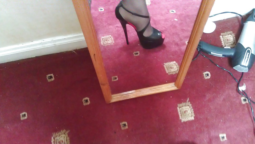 Me encantan estos zapatos nuevos 
 #16770877