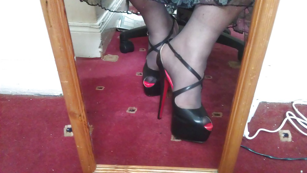 Me encantan estos zapatos nuevos 
 #16770908