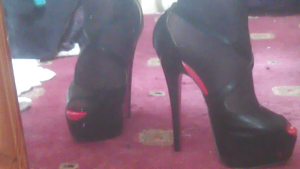 Me encantan estos zapatos nuevos 
 #16770965