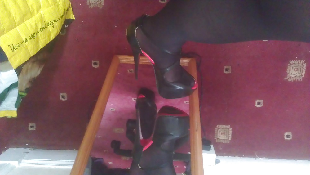 Me encantan estos zapatos nuevos 
 #16770984