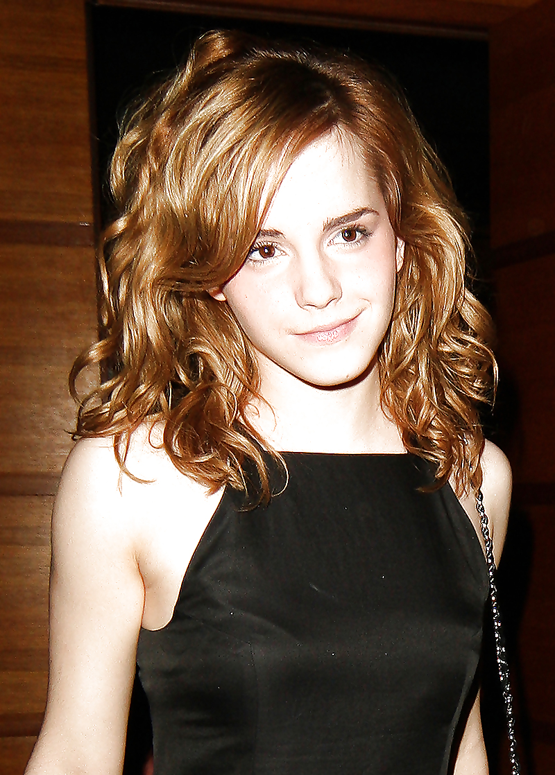 Emma watson
 #15912051