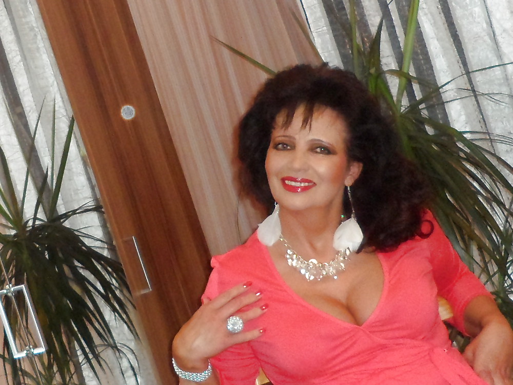 成熟した売春婦-ダイアナ
 #18321438