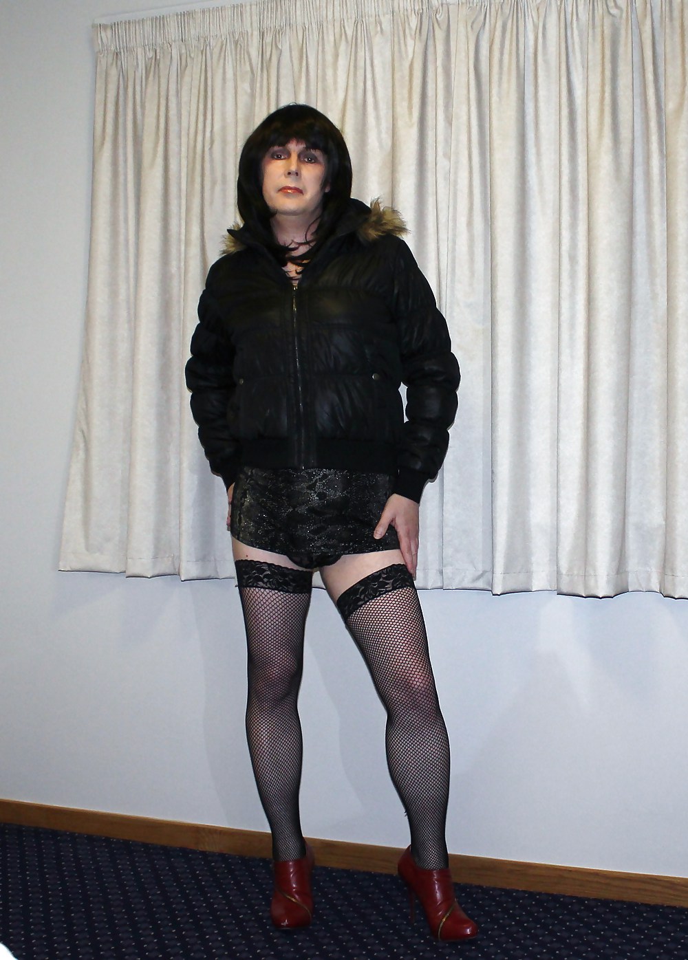 Schlampe In Netzstrümpfen Will Deinen Schwanz #17585555