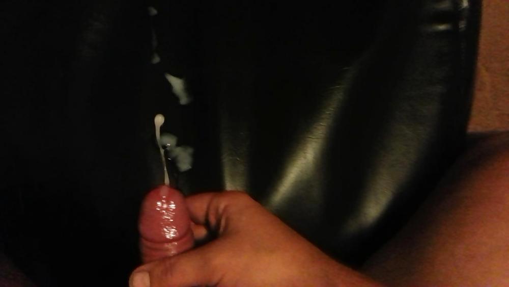 Cumshots
 #12860019