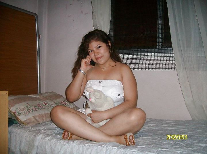 WOMAN (AMIGUITAS 9)