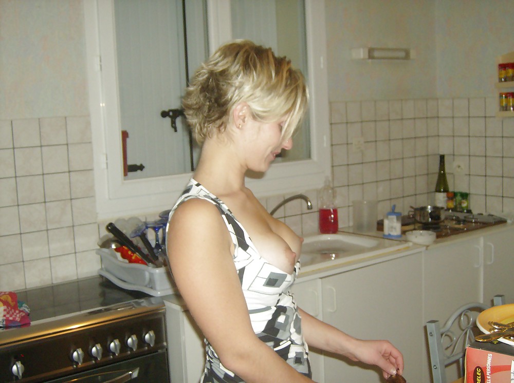 FRENCH BLONDE #9775383