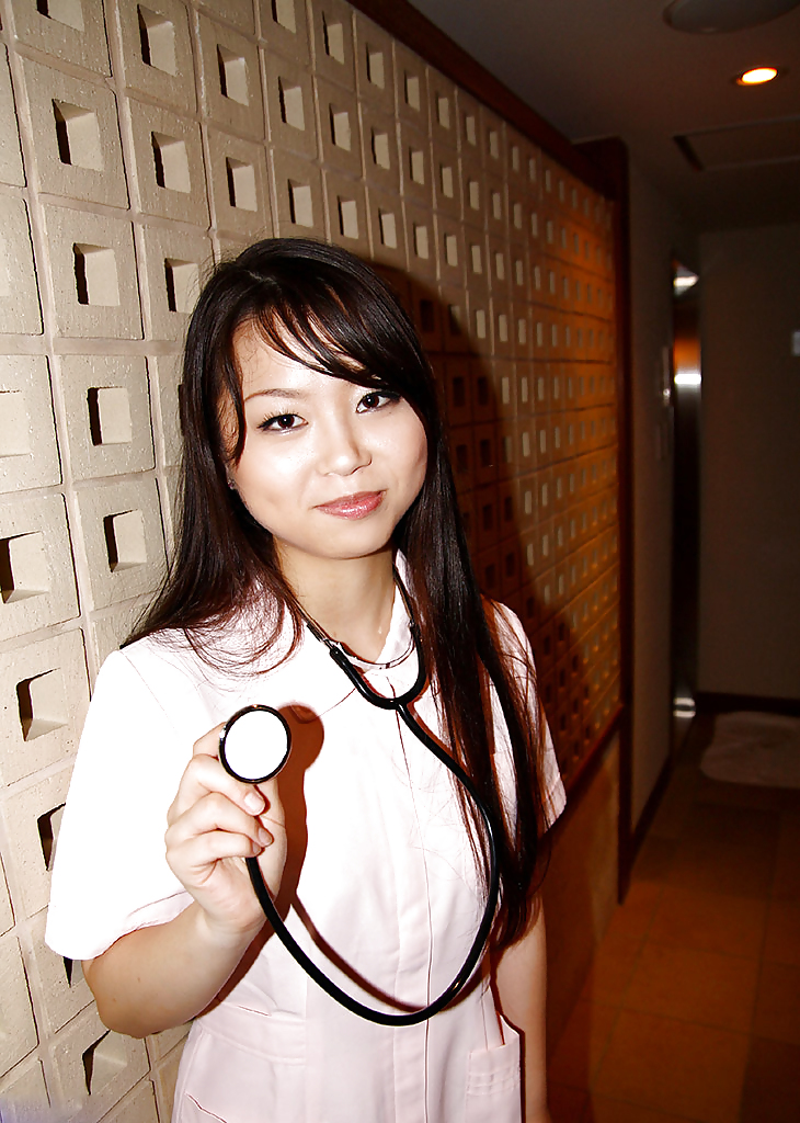 Enfermera japonesa follada por una polla negra
 #16140620
