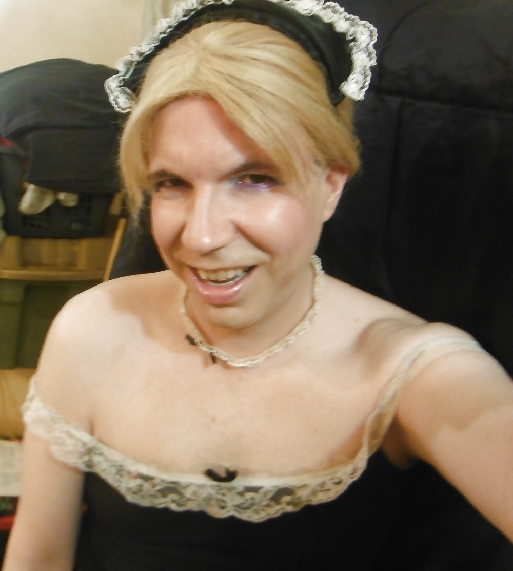 Tranny lily annie: cameriera francese
 #10571910