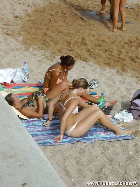 Ragazze della spiaggia
 #180051