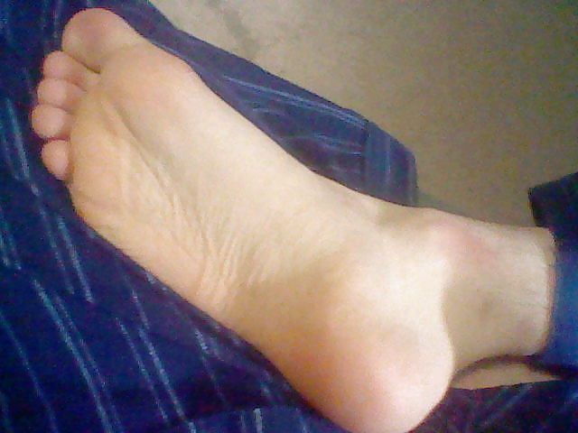 足の裏の写真
 #2093798