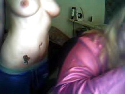 Novias en topless mostrando en la webcam
 #3815313
