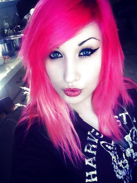 Facebook emo gothic scena ragazza selfies
 #22252020
