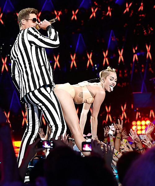 ¡Miley cyrus vmas 2013: bandas a hacerla bailar!
 #21085720