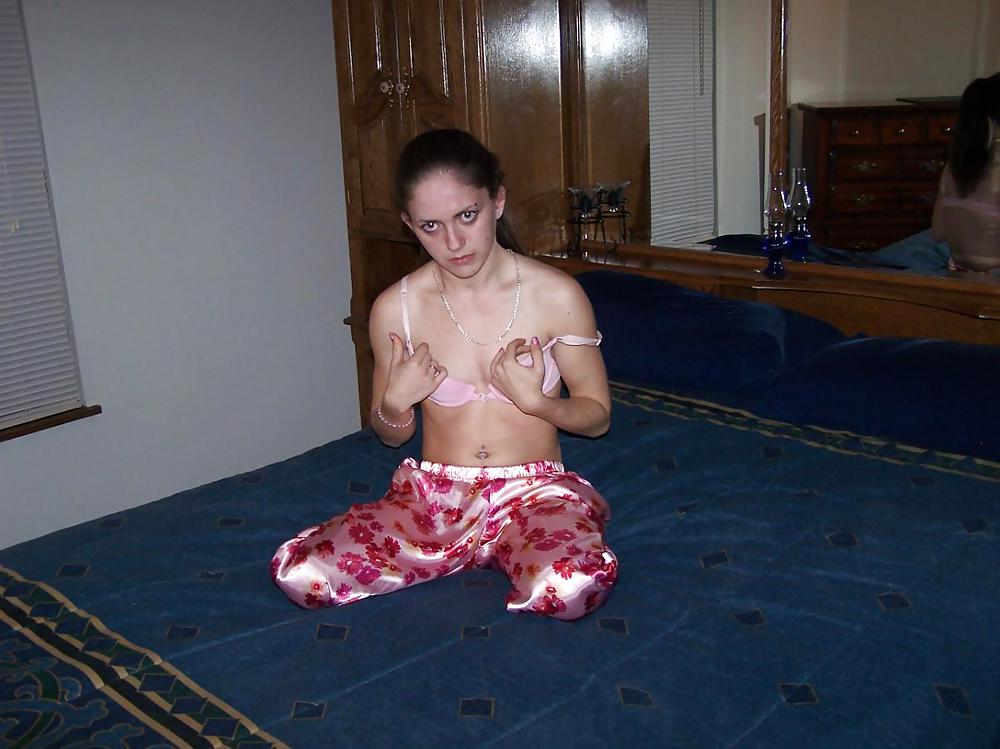 19 YO GIRL POSING GOR US #9383716