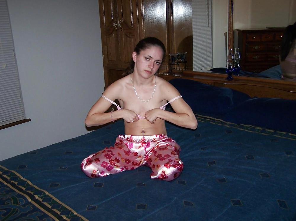 19 YO GIRL POSING GOR US #9383761