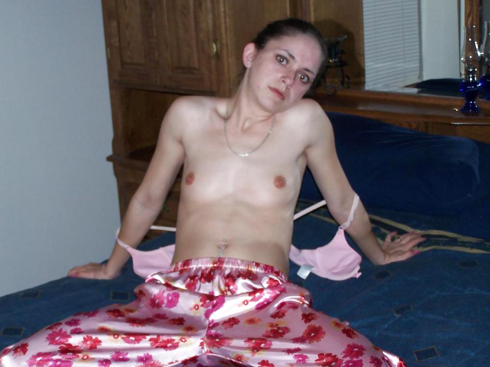 19 YO GIRL POSING GOR US #9383796