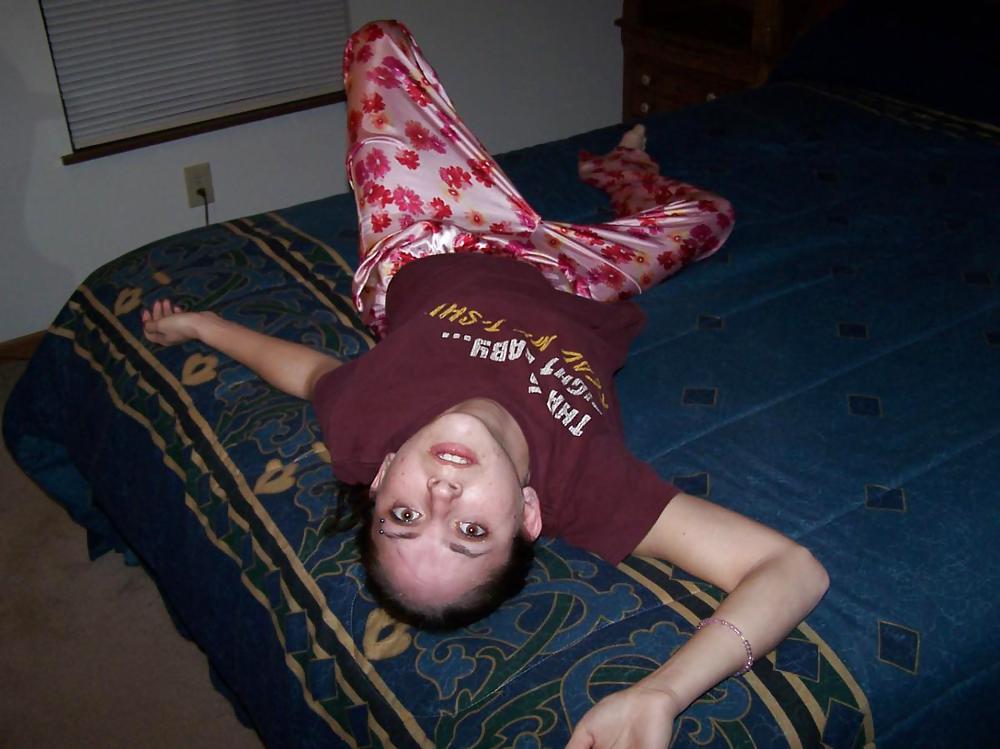 19 YO GIRL POSING GOR US #9383801