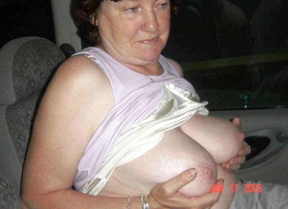 Les mammies en voiture #9310125