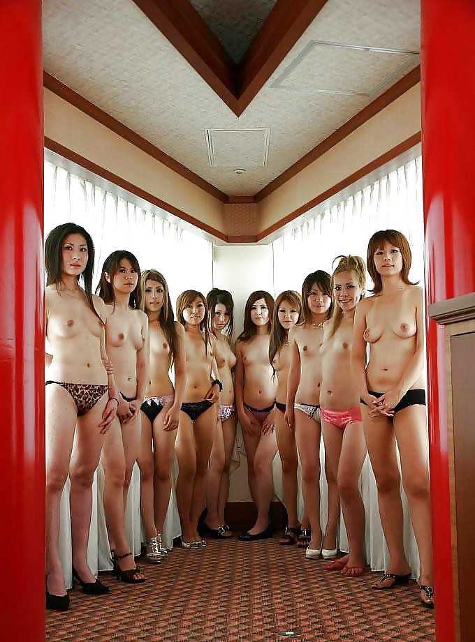 Nackte Mädchen Gruppen 19 - Zufalls Asiatischen Gruppenbilder #17492407