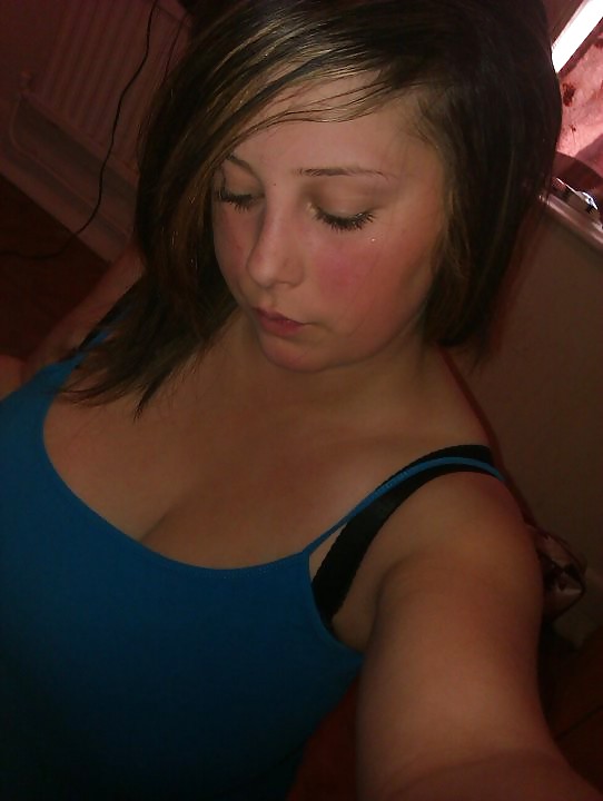 SmutDates Username 'AliciaSingle18' #6604374